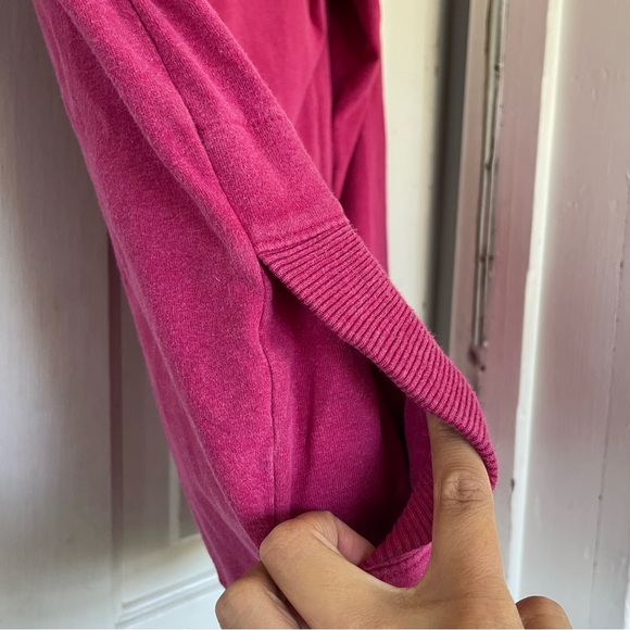 Banana Republic Women’s XS Stretch Sweater Purple Pink Quarter Button - Picture 4 of 4
